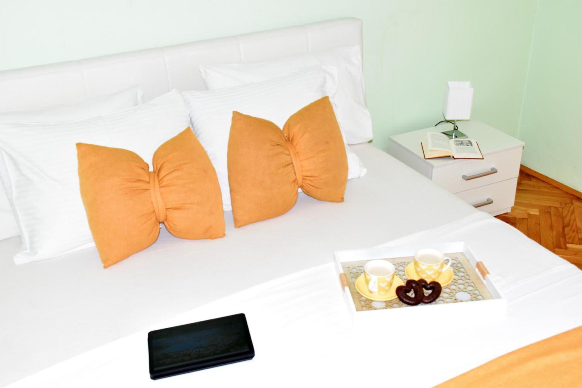 Apartment City View โกตอร์ ภายนอก รูปภาพ
